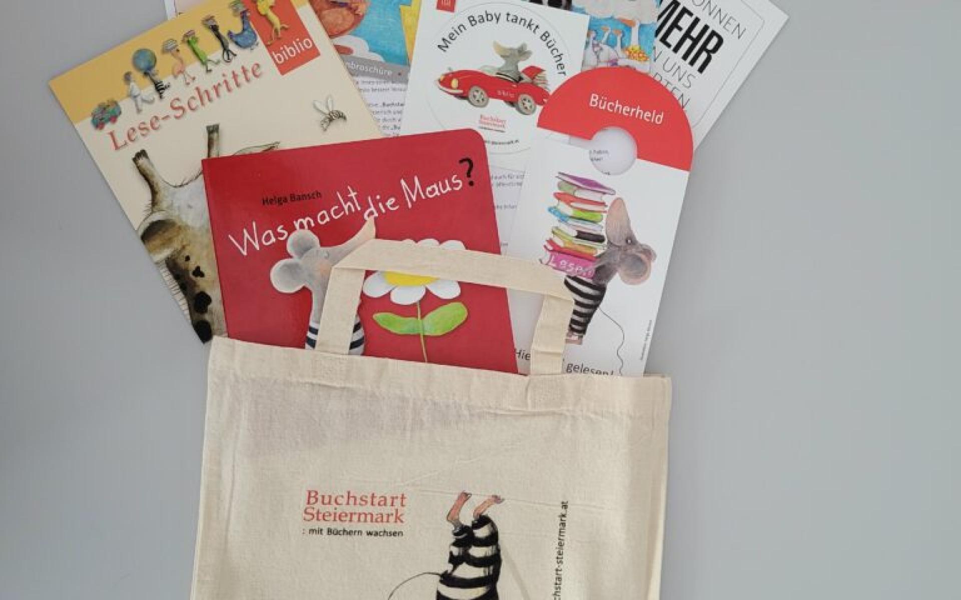 Buchstarttasche mit Inhalt