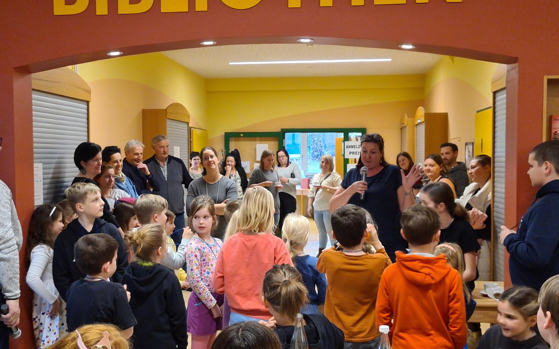 Foto Mensch-ärgere-dich-nicht Turnier Eröffnung